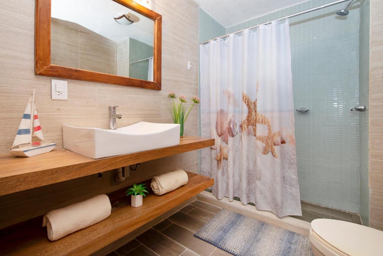 Апартаменти Cozy Ocean Front Penthouse At Marlin Beach Канкун Екстер'єр фото
